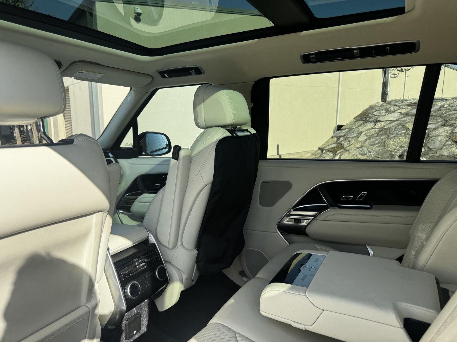 Used 2023 Silicon Silver Premium Metallic Land Rover SE image 13