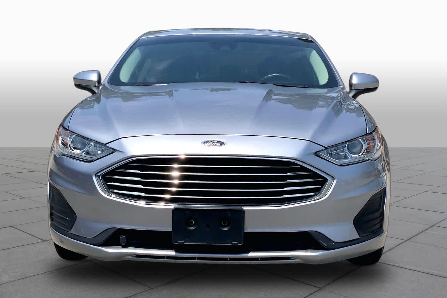 Pre-Owned 2020 Ford Fusion SE