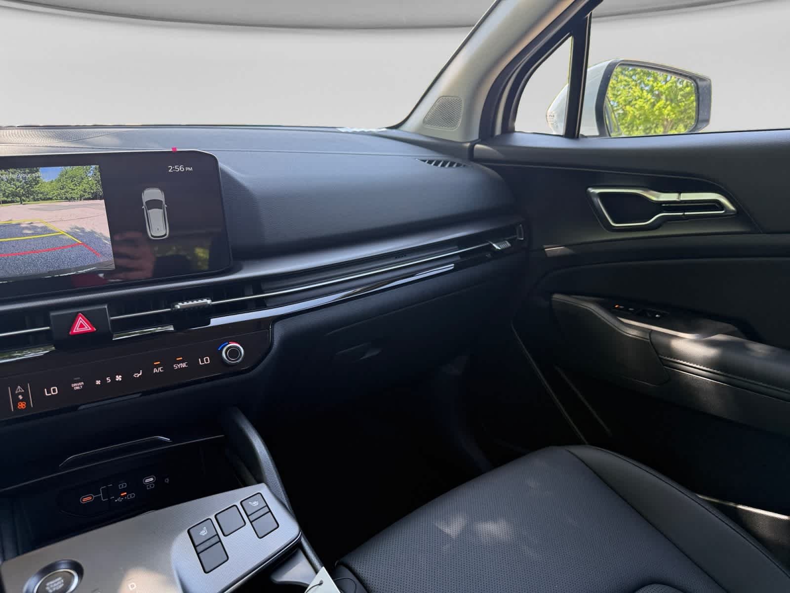New 2026 Snow White Pearl Kia EX image 19