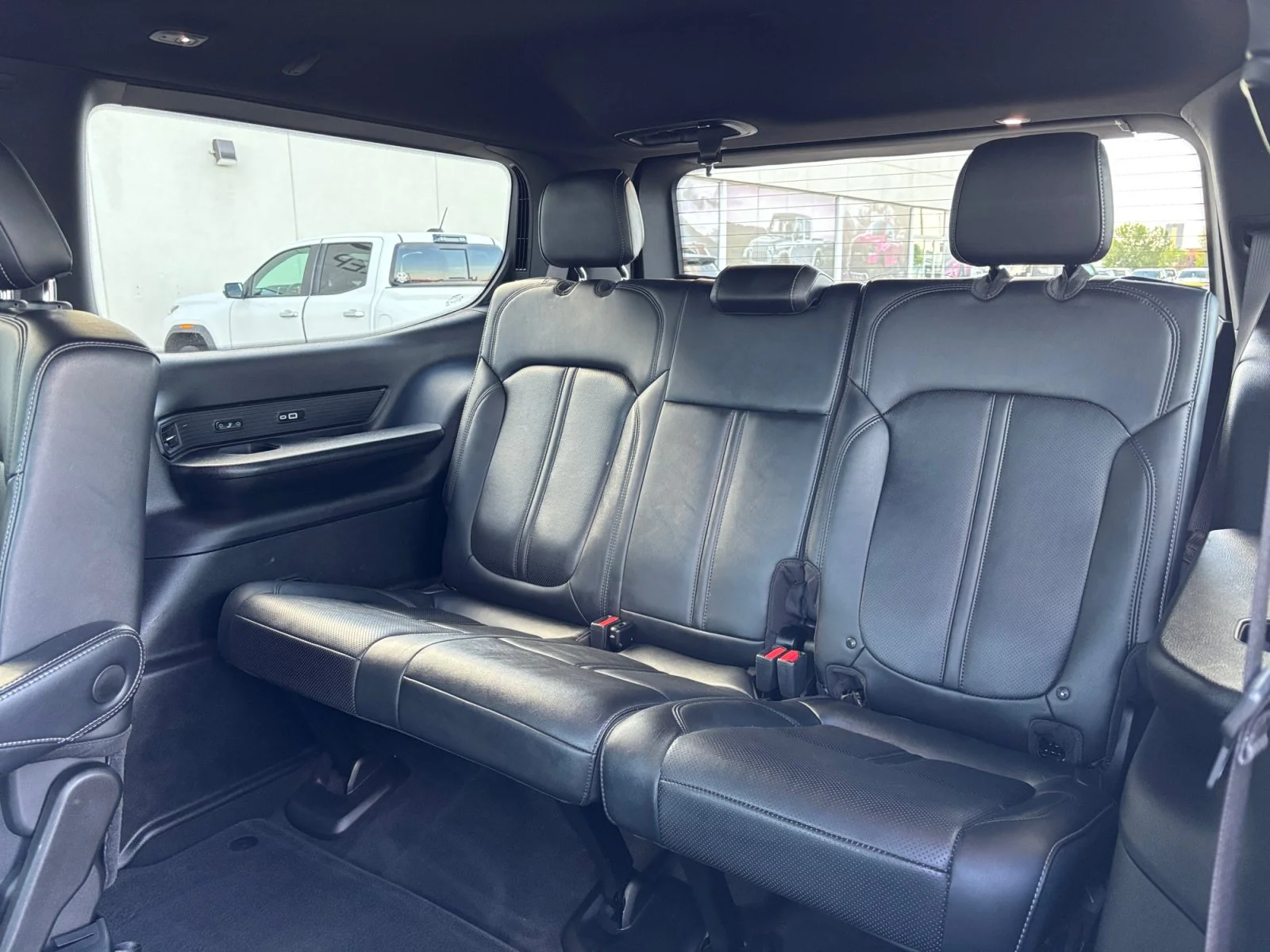 Used 2022 Black Jeep Series III image 24