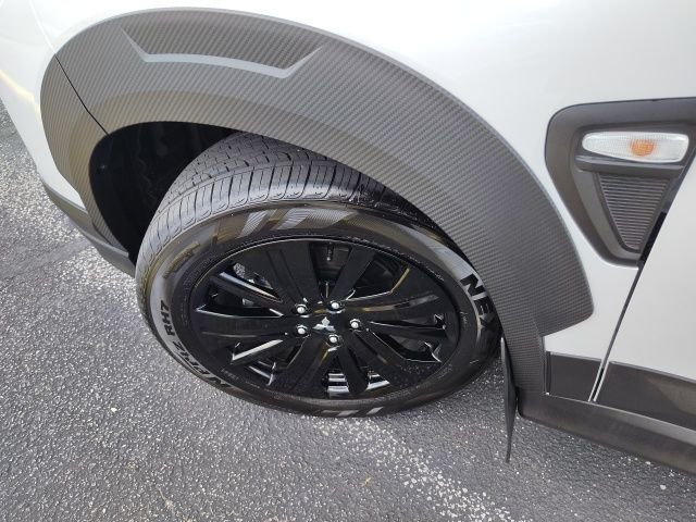 New 2025 White Mitsubishi 2.0 SE image 9