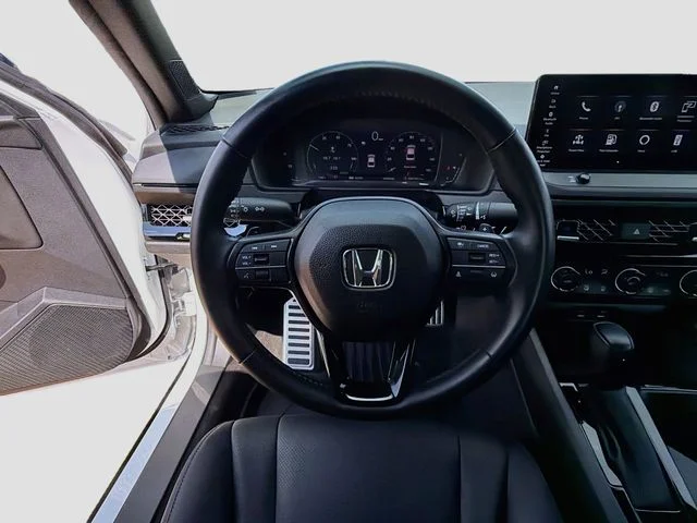 Used 2024  Honda Sport-L image 11