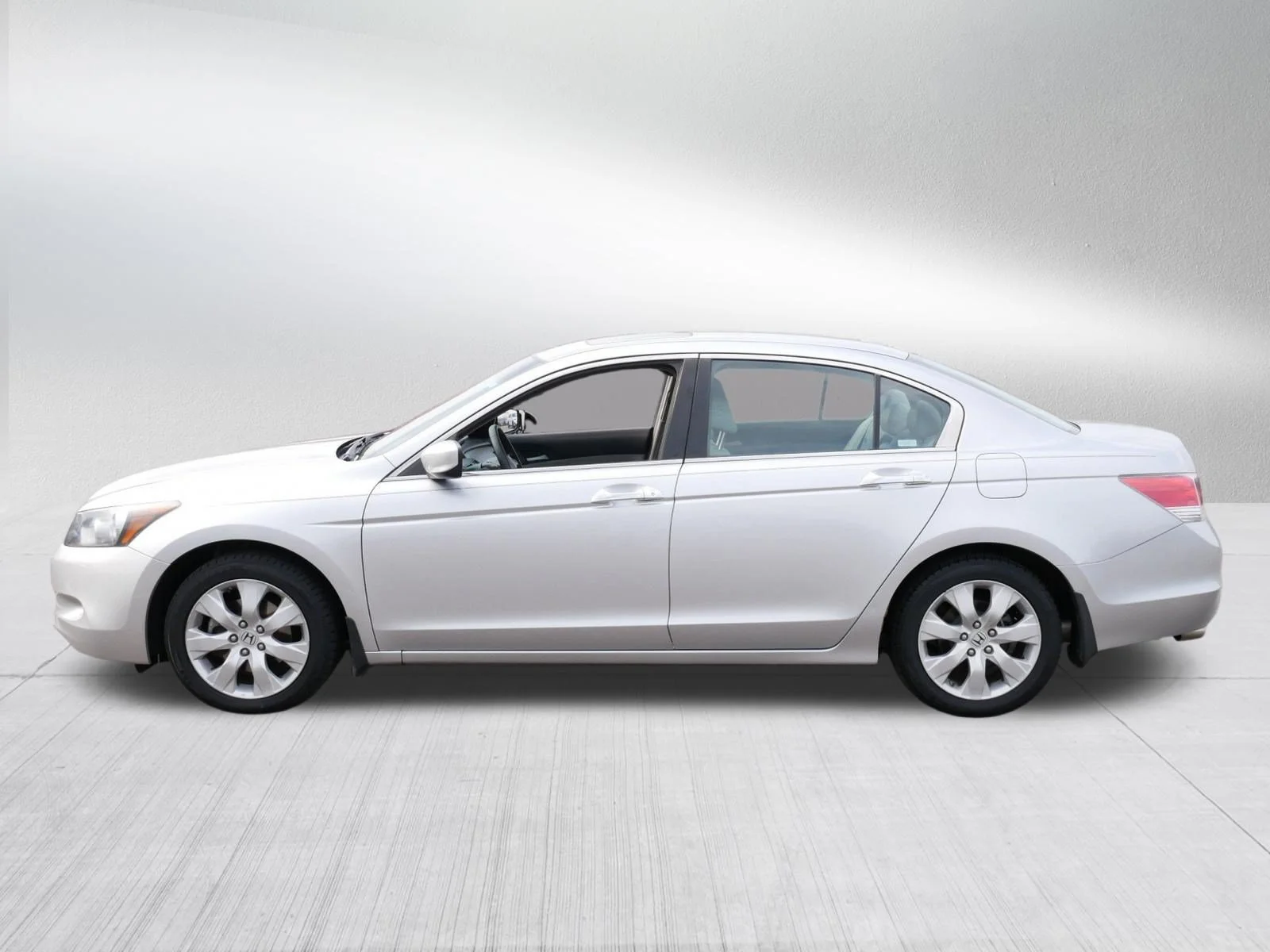 Used 2008 Alabaster Silver Metallic Honda EX-L image 4