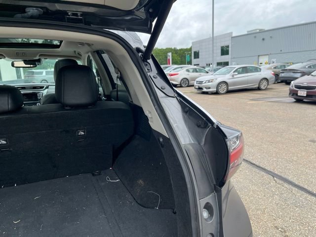Used 2019 Gun Metallic Nissan SL image 20