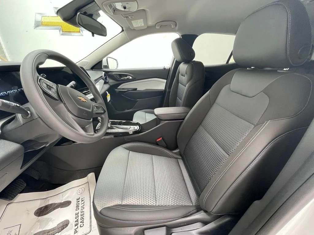 New 2026 White Chevrolet LT image 14