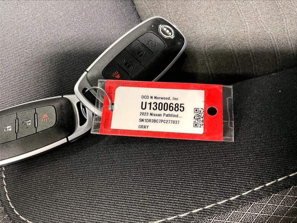 Used 2023 Gray Nissan SV image 31