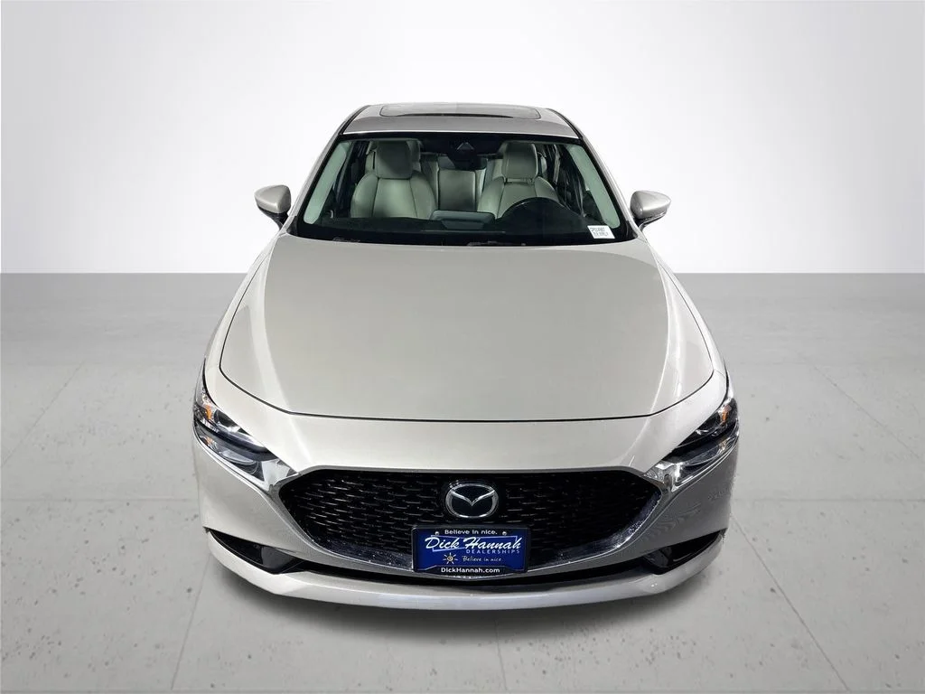 Used 2022 Silver Mazda Preferred image 3