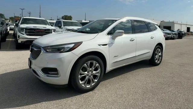 Used 2020 White Frost Tricoat Buick FWD 4dr Avenir image 6
