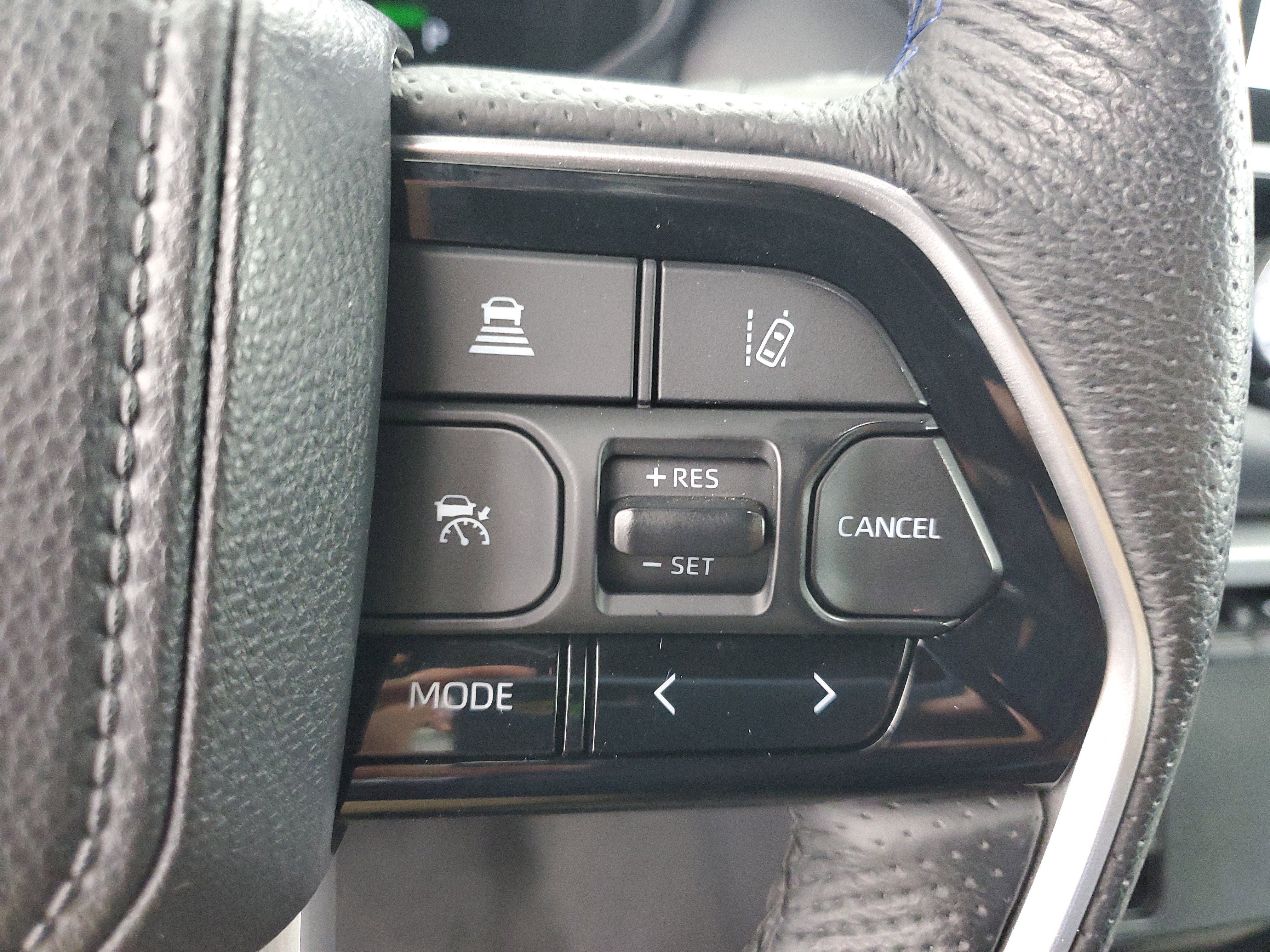 Used 2025 Magnetic Gray Metallic Toyota Platinum image 24