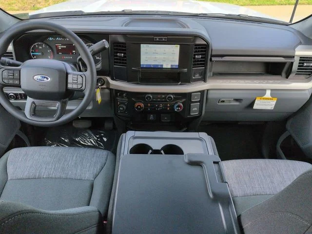New 2026 Oxford White Ford F-350® XLT image 15