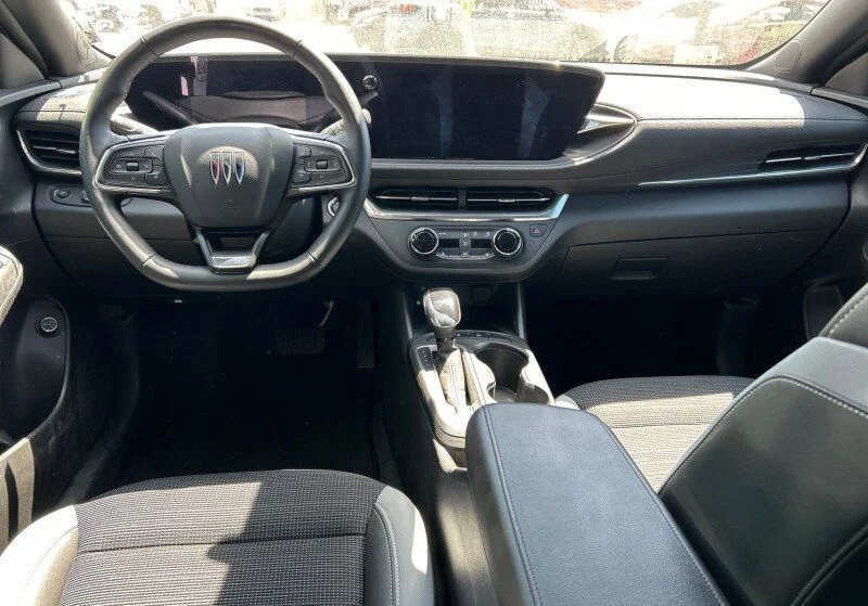 Used 2024 White Buick Preferred image 5