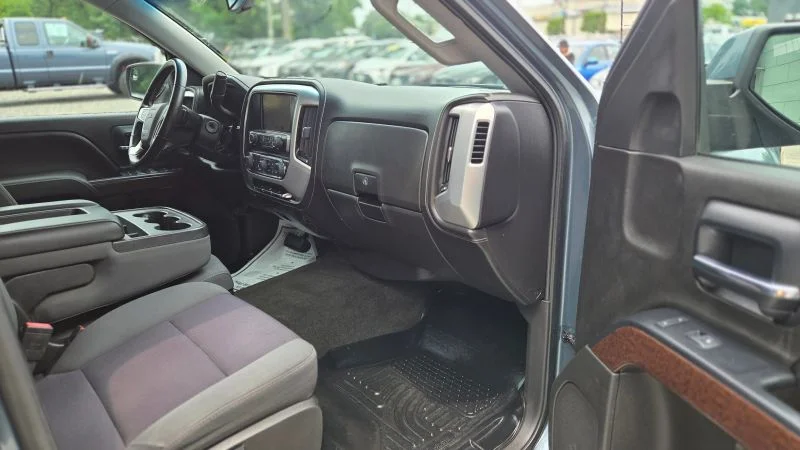 Used 2014 Blue GMC SLE Pickup 4D 6 1/2 ft image 33