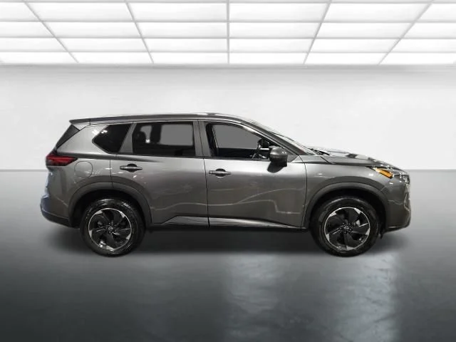 Used 2024 Gray Nissan SV image 3