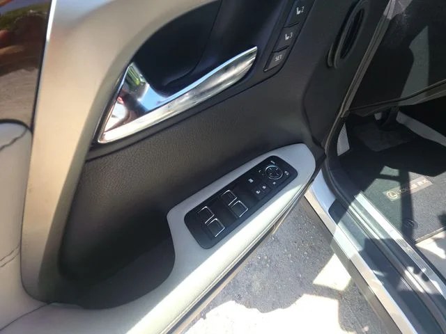 Used 2017  Lexus 350 image 13