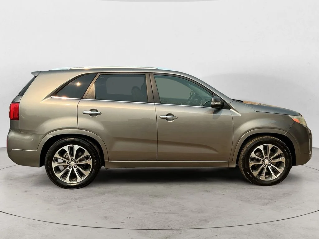 Used 2014 Silver Kia SX image 4