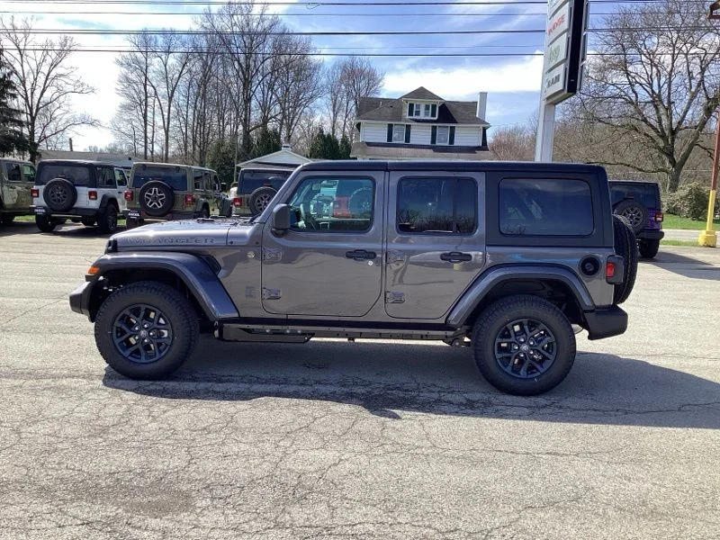 New 2026 Granite Crystal Metallic Clear-Coat Exterior Paint Jeep 85th Anniversary Edition image 4