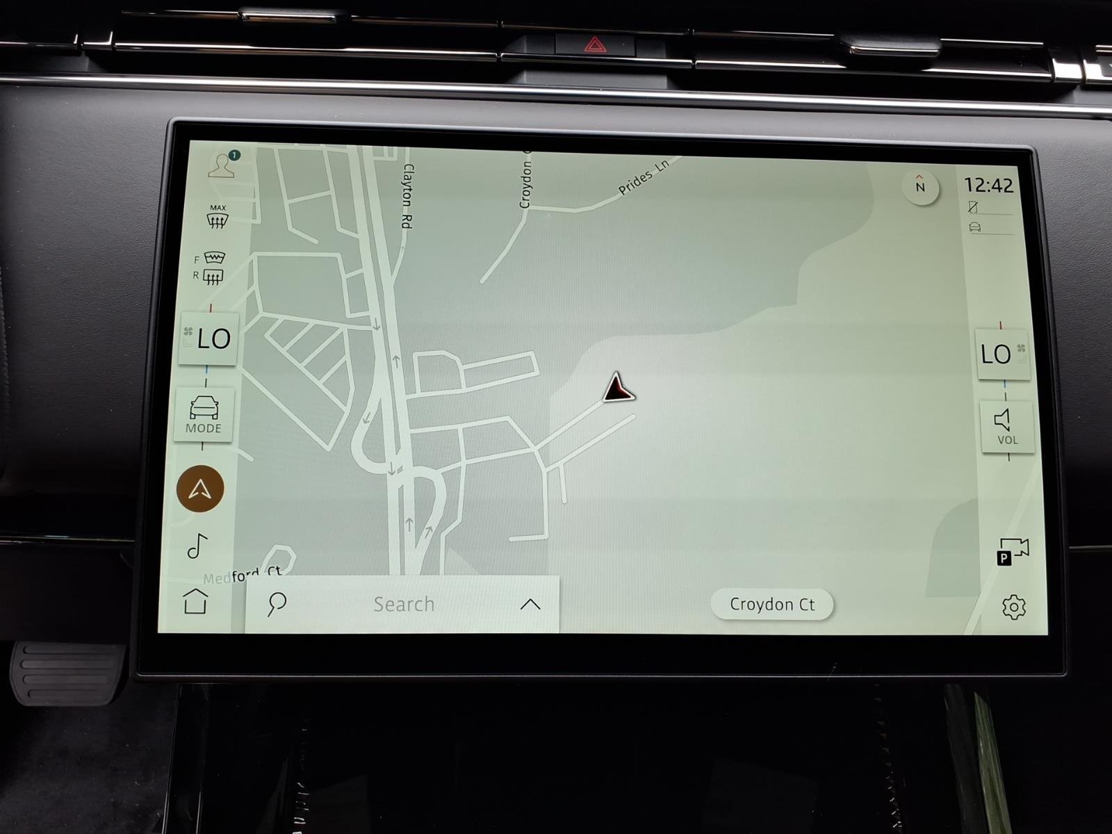 New 2026 Santorini Black LAND ROVER SE image 12