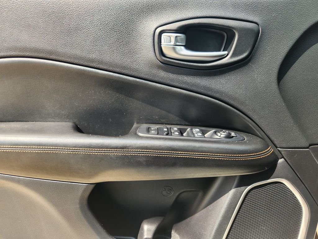 Used 2021 White Clearcoat Jeep Limited image 23