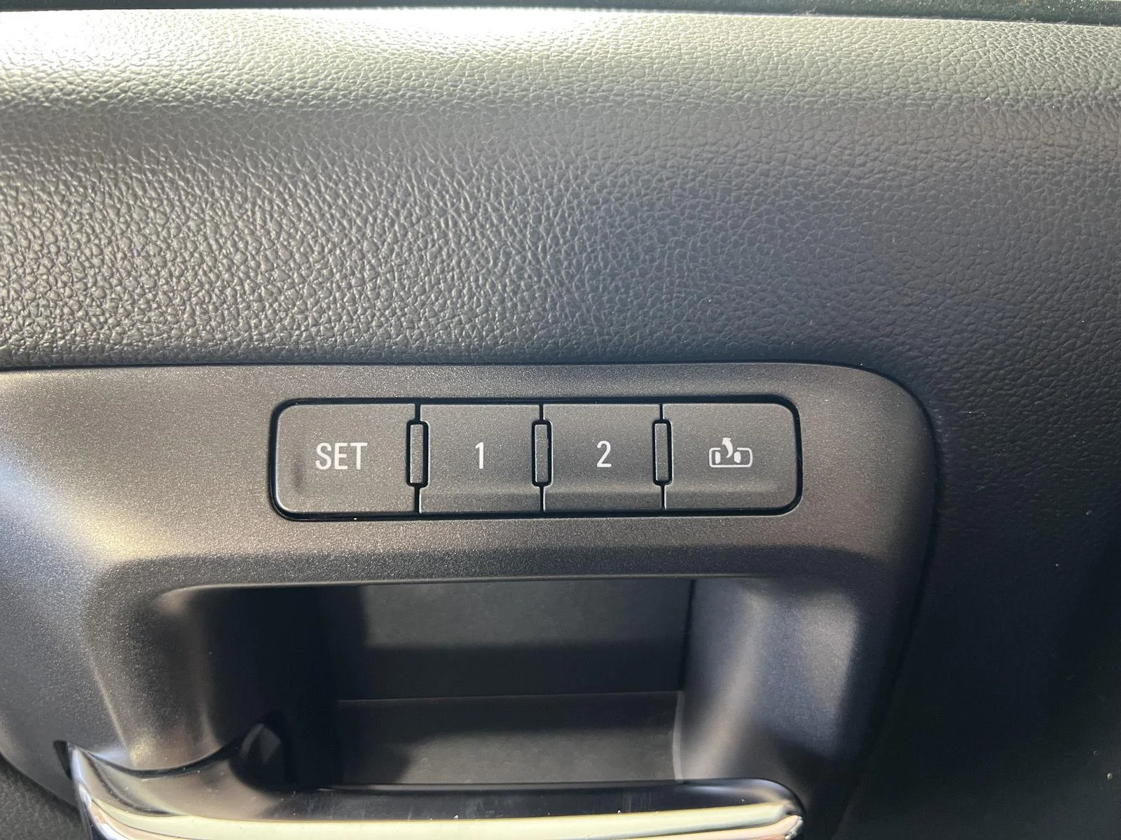 Used 2015 Deep Ocean Blue Metallic Chevrolet LTZ image 9