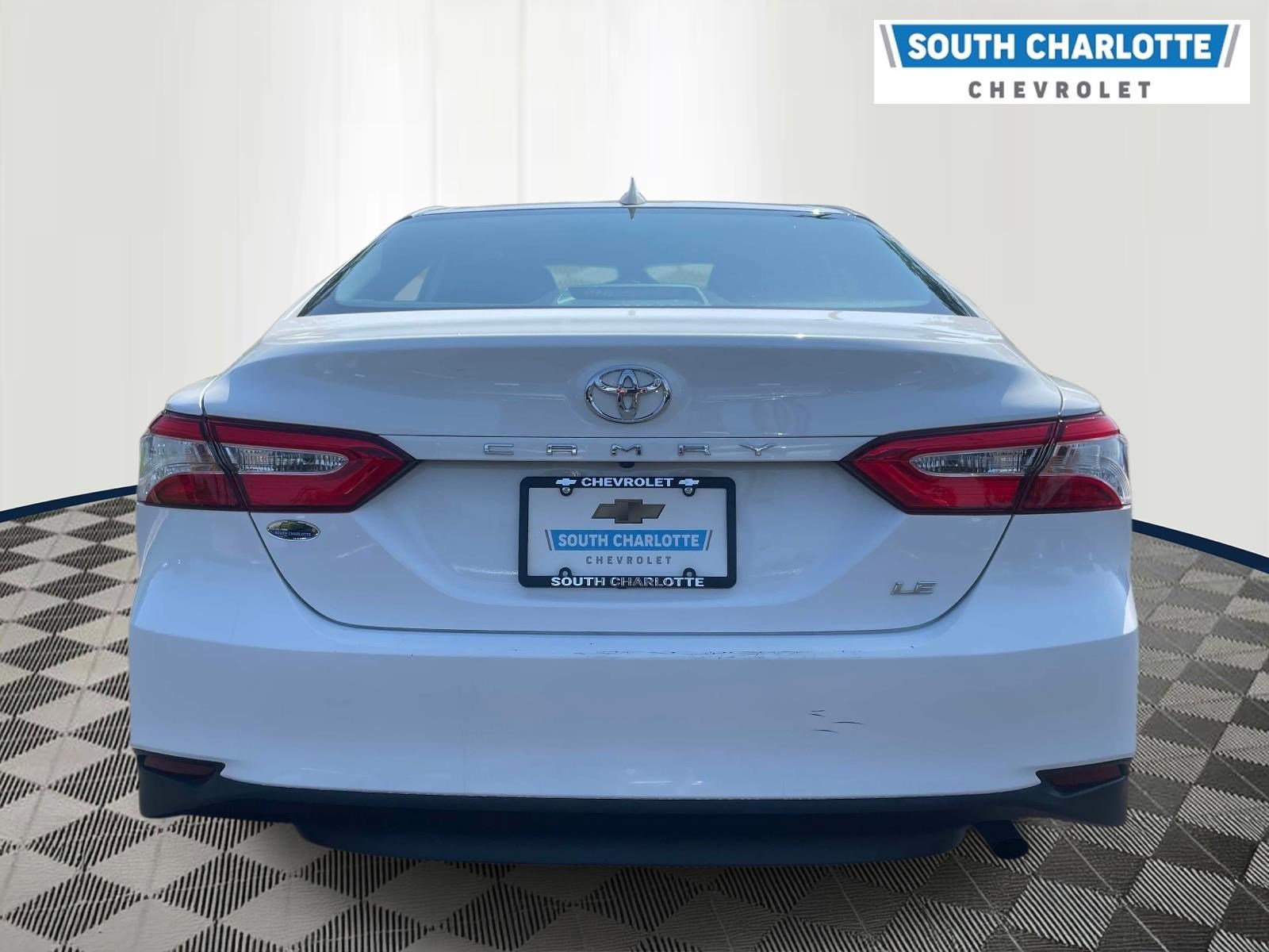 Used 2020 White Toyota LE image 5