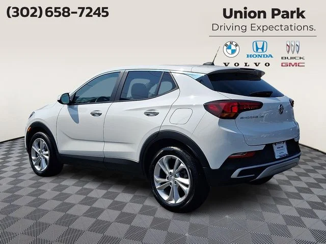 Used 2023 Summit White Buick Preferred image 6