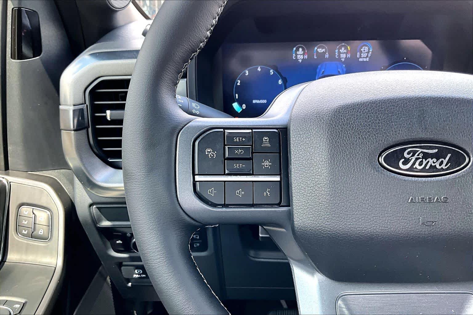 Used 2025 Oxford White Ford LARIAT image 26