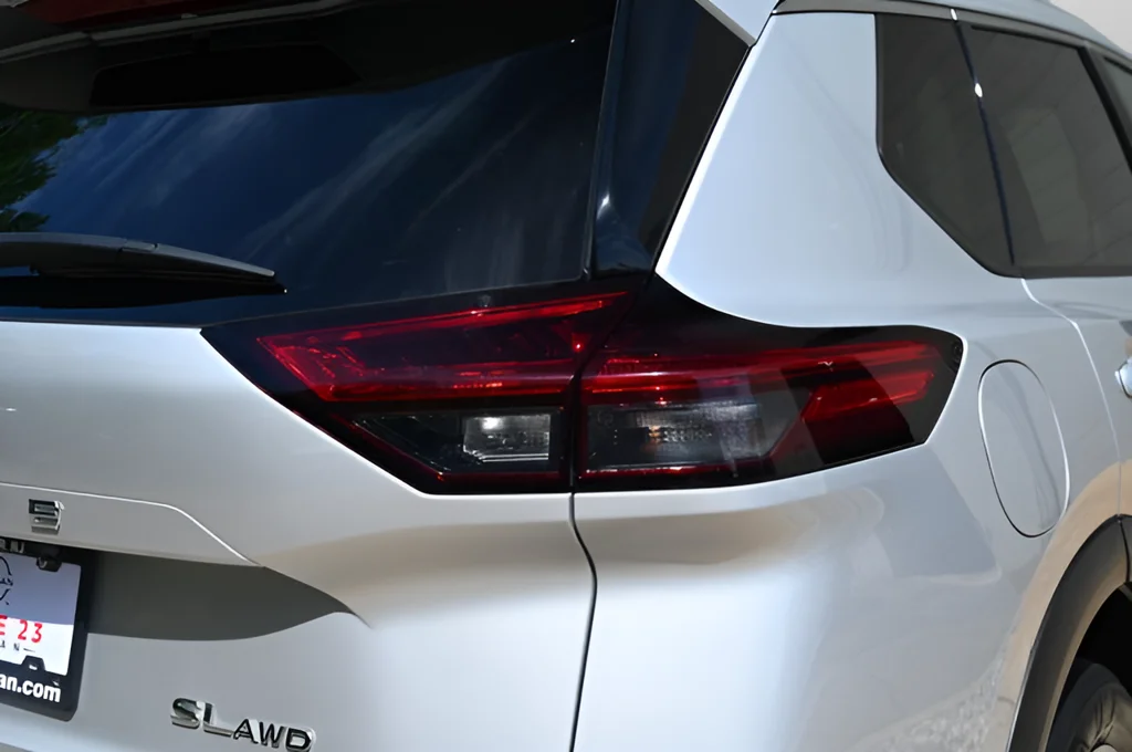 2022 Nissan Rogue SL - Photo 9