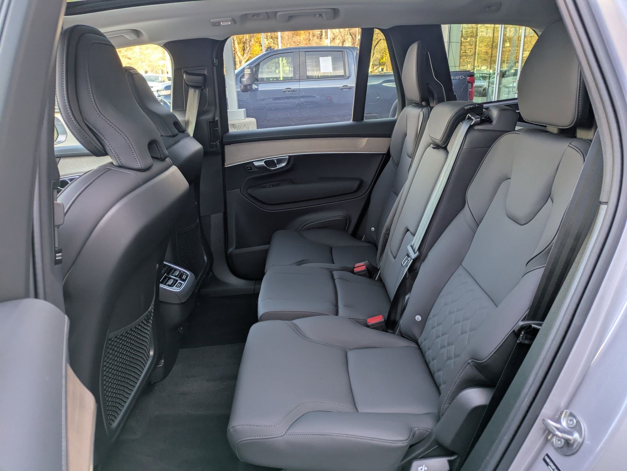 2026 Volvo XC90 Plus - Photo 16