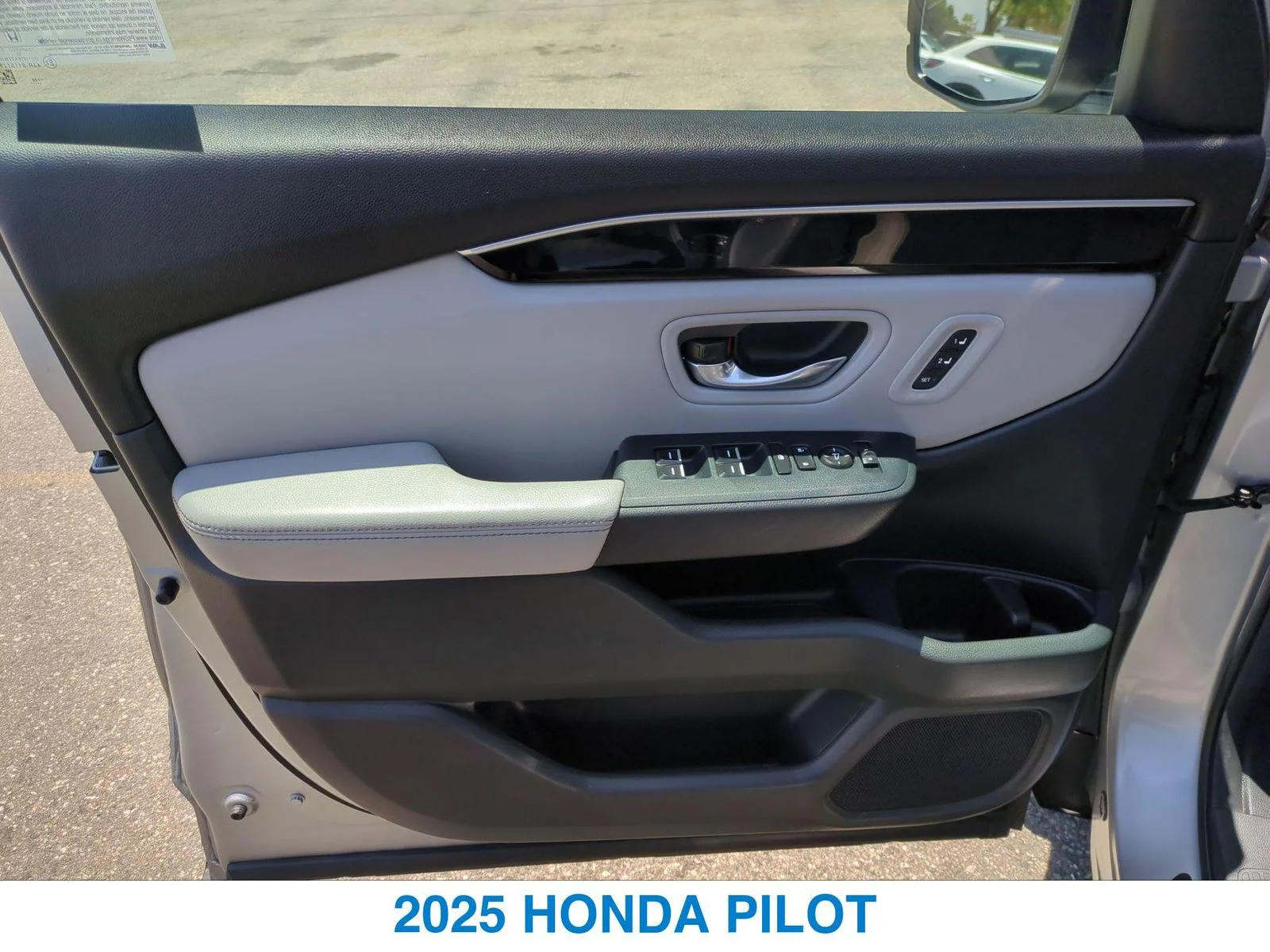 Used 2025 Silver Honda EX-L image 12
