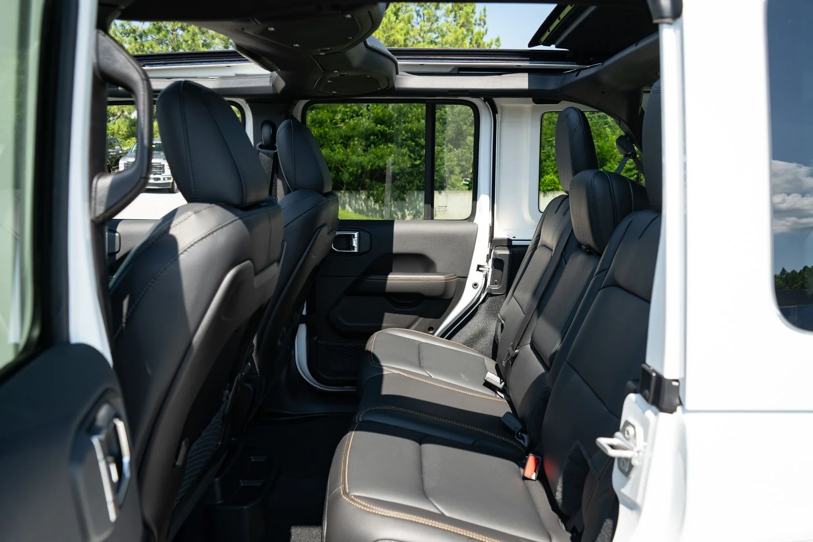 New 2026 White Jeep Sahara image 19