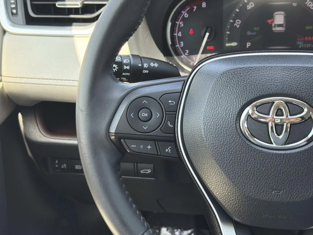 Used 2019 Midnight Black Metallic Toyota Limited image 11