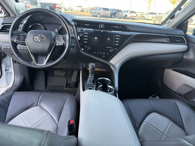 2019 Toyota Camry XLE - Photo 14