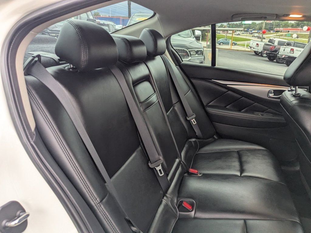 Used 2021 Pure White INFINITI 3.0t LUXE image 26