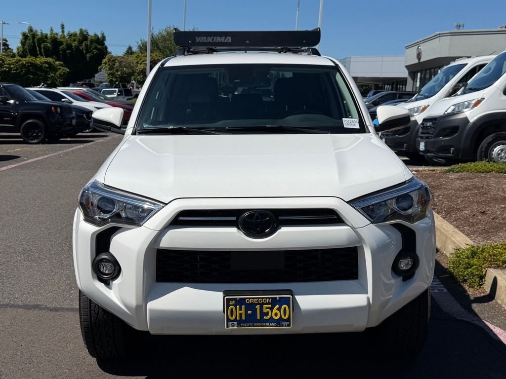 Used 2022 White Toyota SR5 image 3