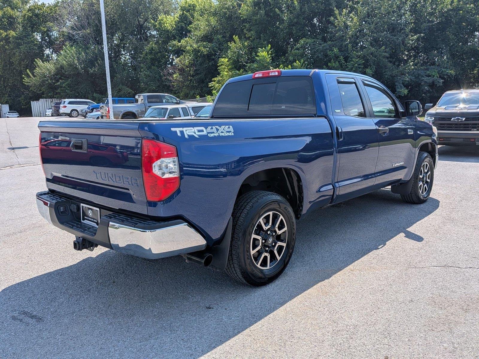 Used 2015 Blue Ribbon Metallic Toyota SR5 image 5