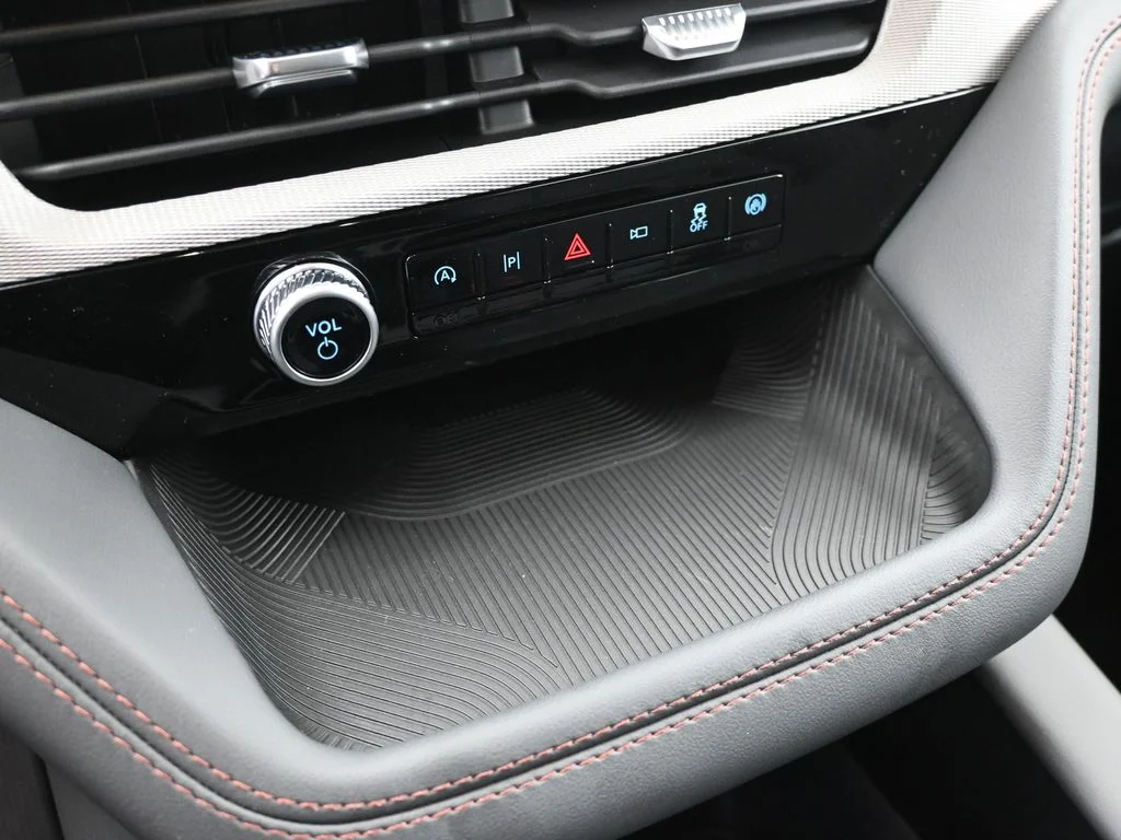 New 2026 Carbonized Gray Metallic Ford Active image 15