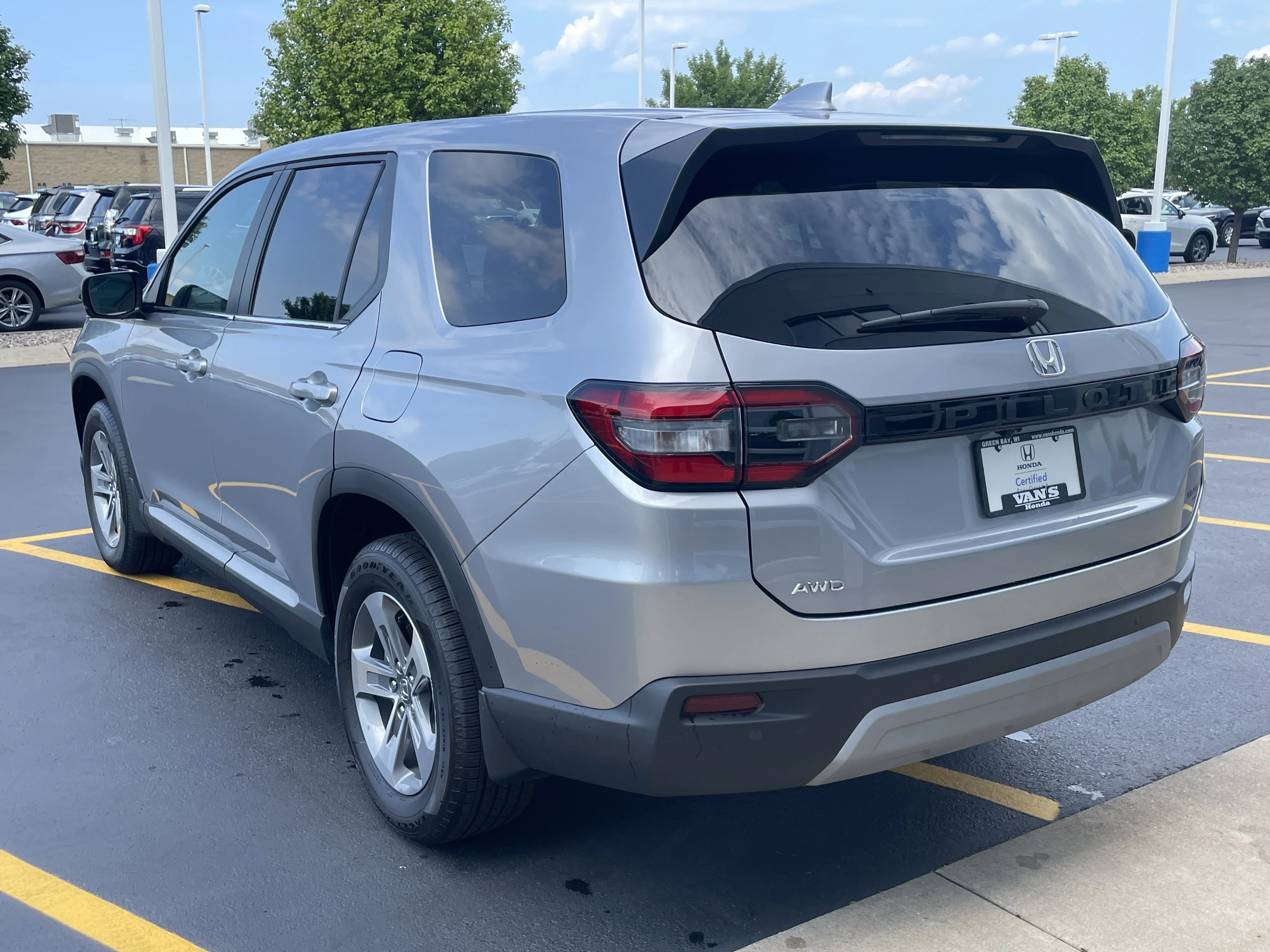 2025 Honda Pilot EX-L - Photo 7