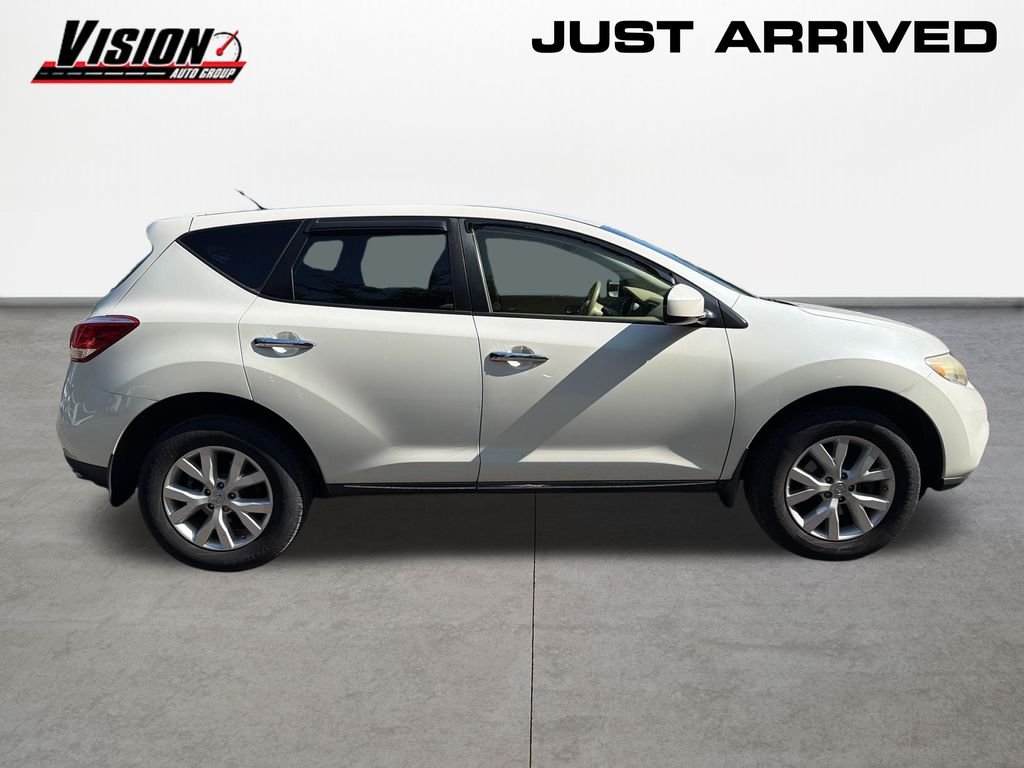 Used 2013 White Nissan S image 4