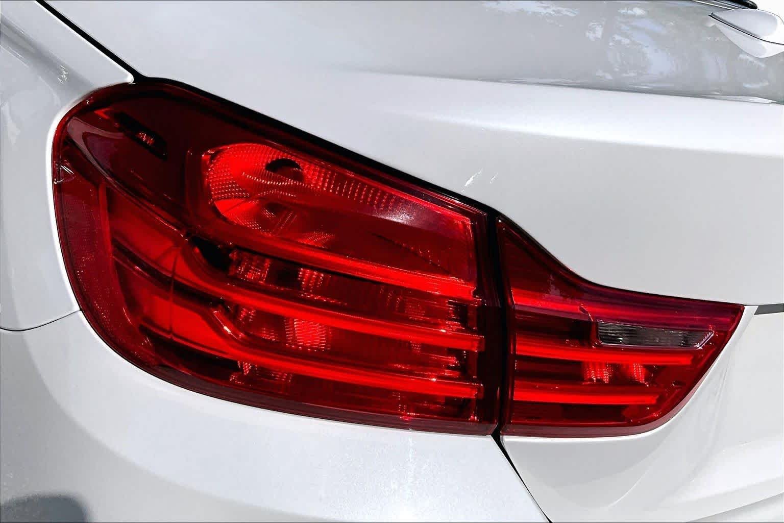 Used 2015 Alpine White BMW 428i image 29