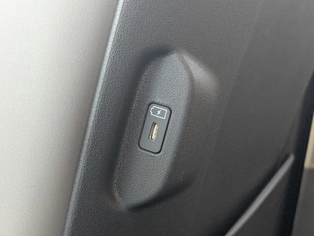 New 2027 Snow White Pearl Kia EX image 15