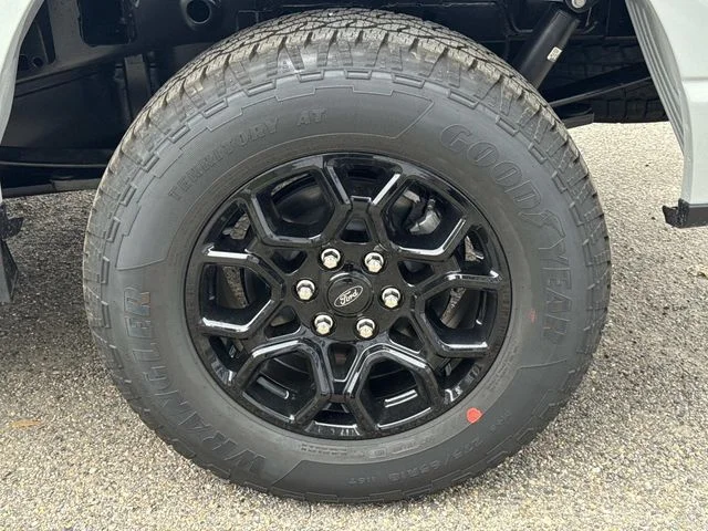 New 2026 Avalanche Ford XLT image 12
