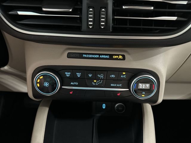 Used 2020 Black Metallic Ford SE image 21