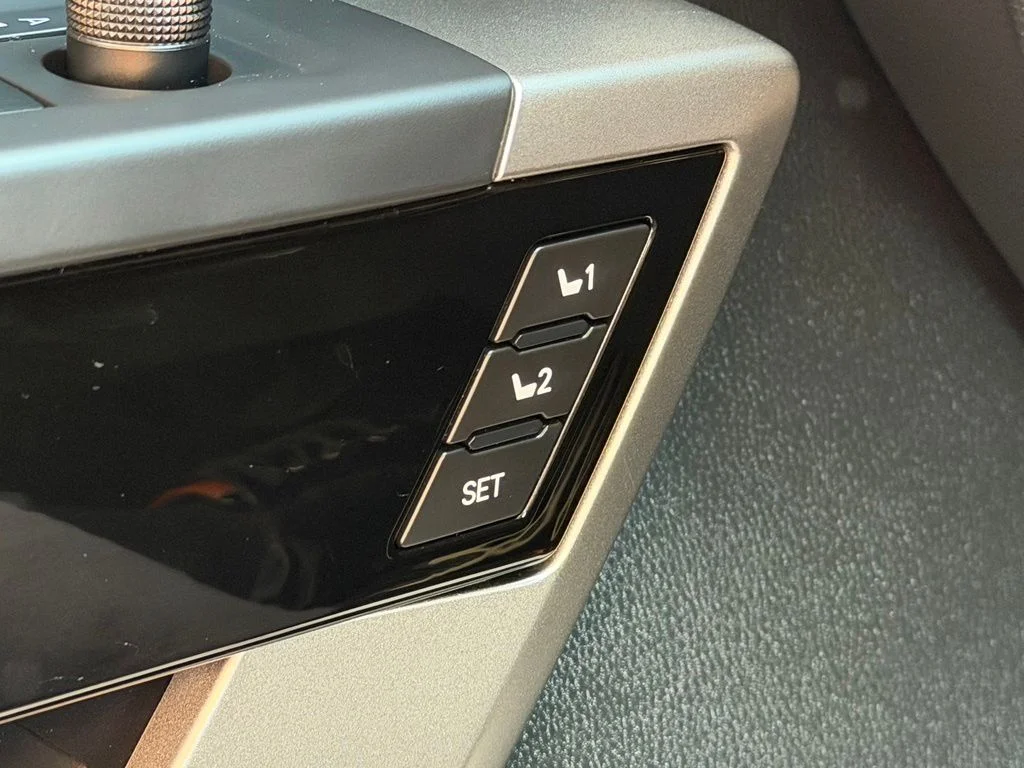 Used 2023  Toyota Limited image 17