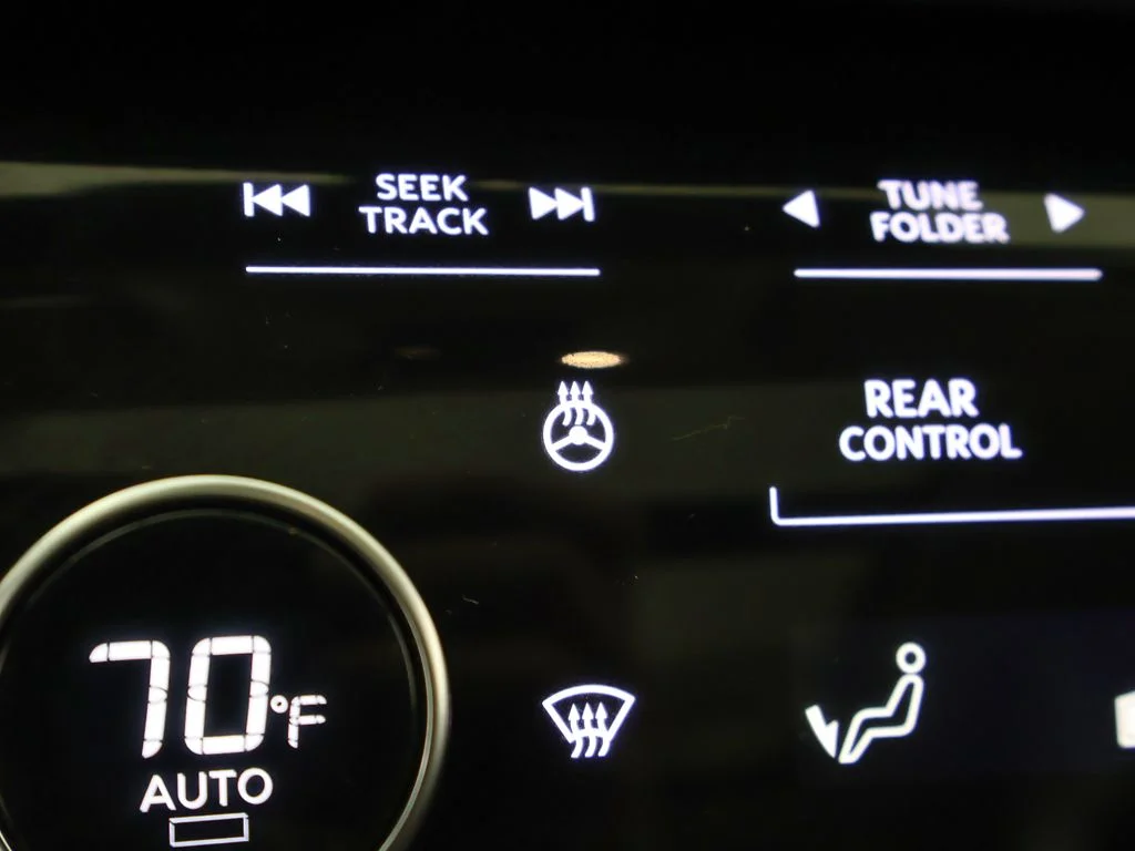 Used 2023 Titanium INFINITI LUXE image 55