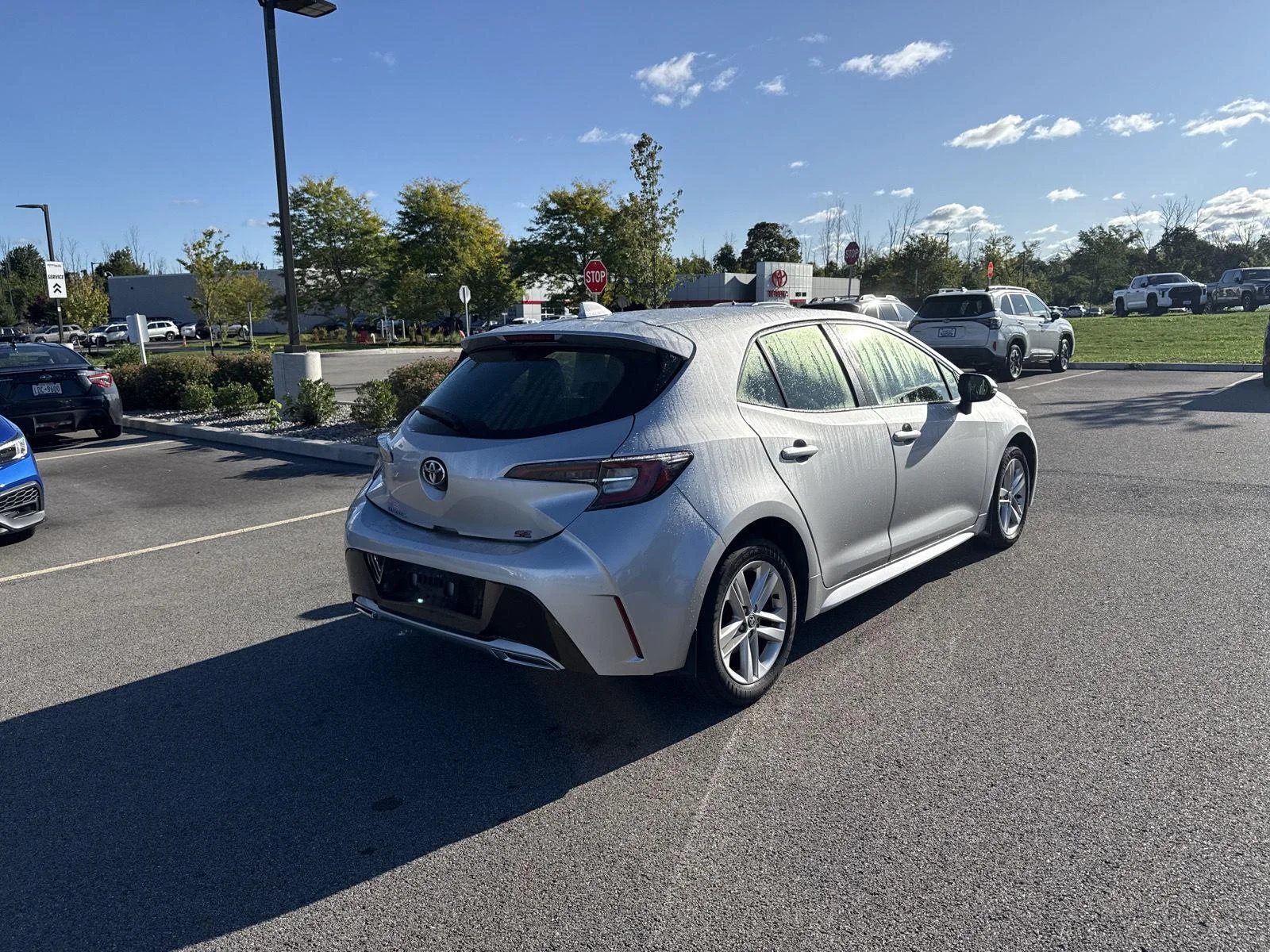 Used 2019 Classic Silver Metallic Toyota SE image 4