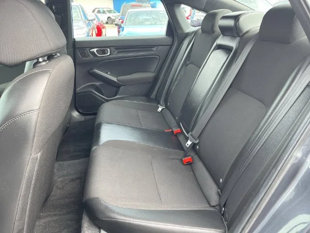 Used 2025  Honda Sport image 33