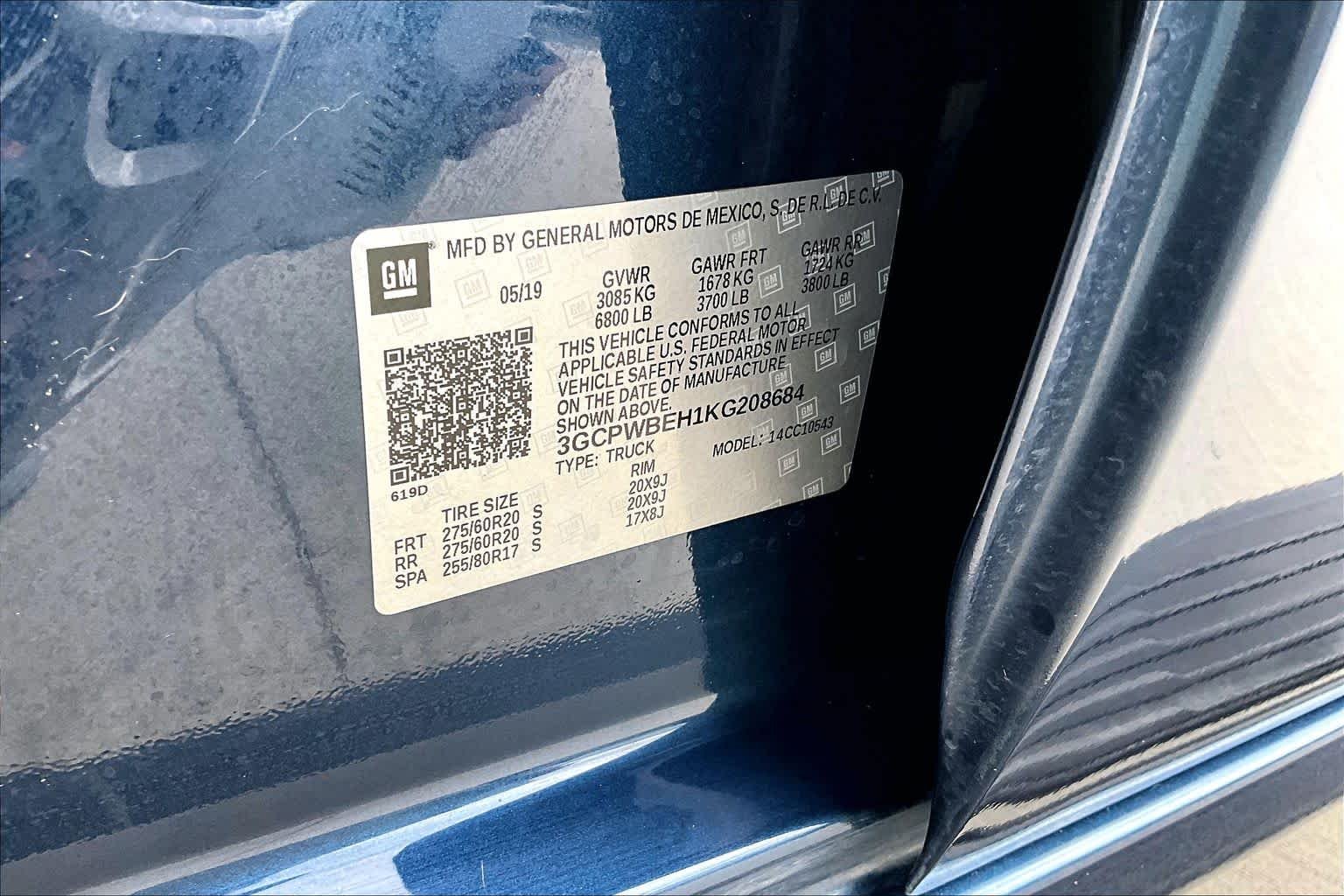 Used 2019 Northsky Blue Metallic Chevrolet Custom image 30