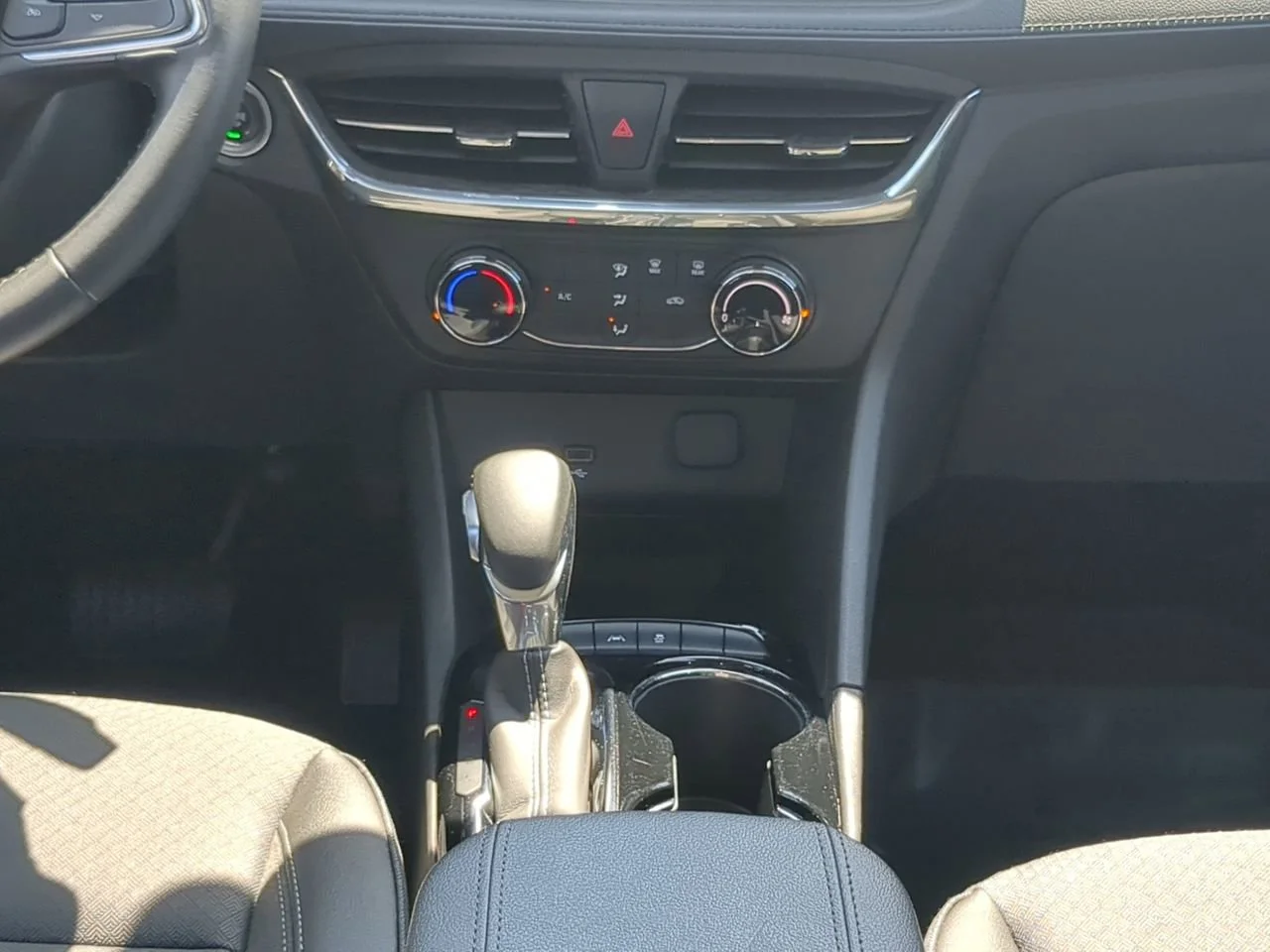 2025 Buick Encore GX Preferred - Photo 18