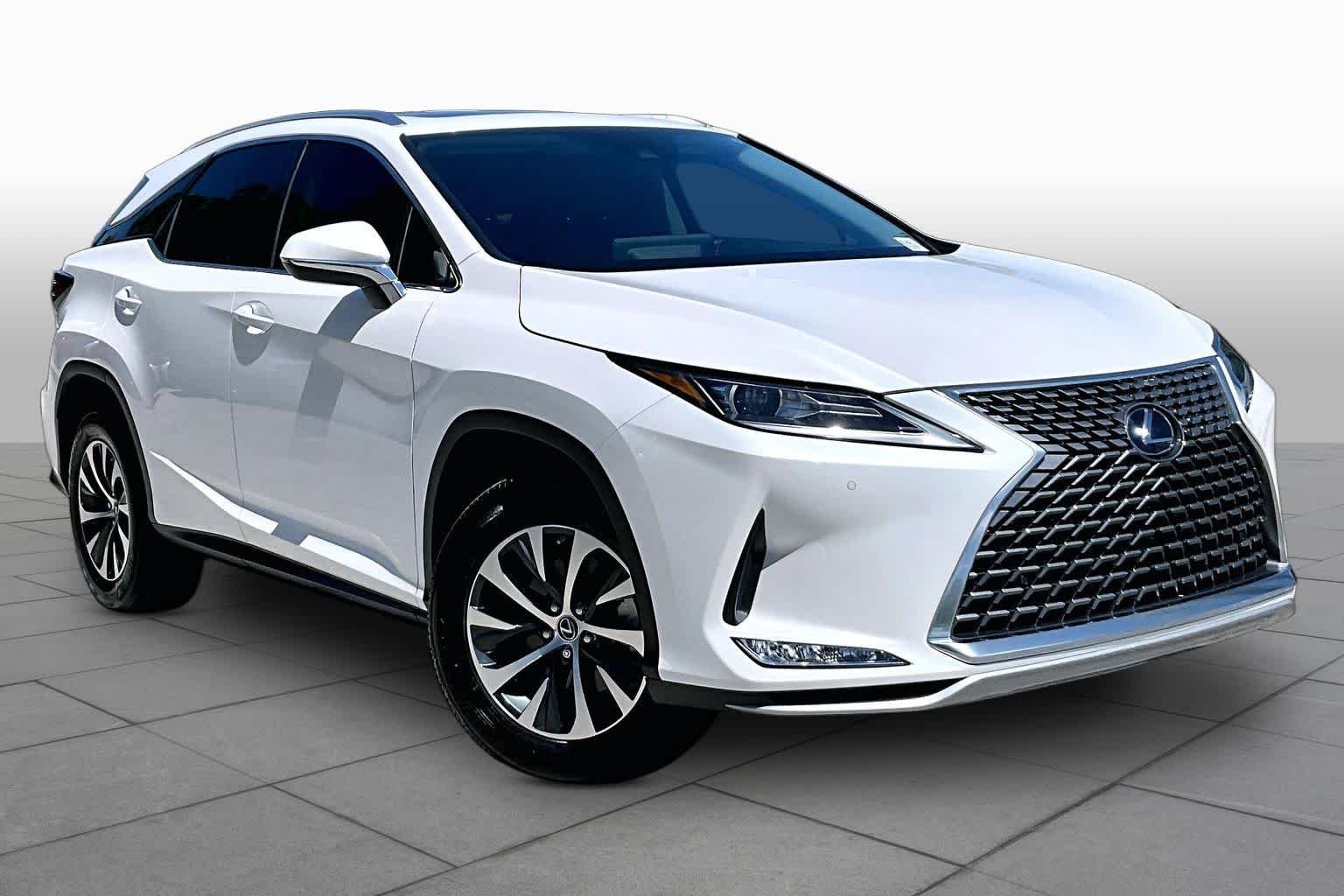 Used 2022 Eminent White Pearl Lexus  image 3