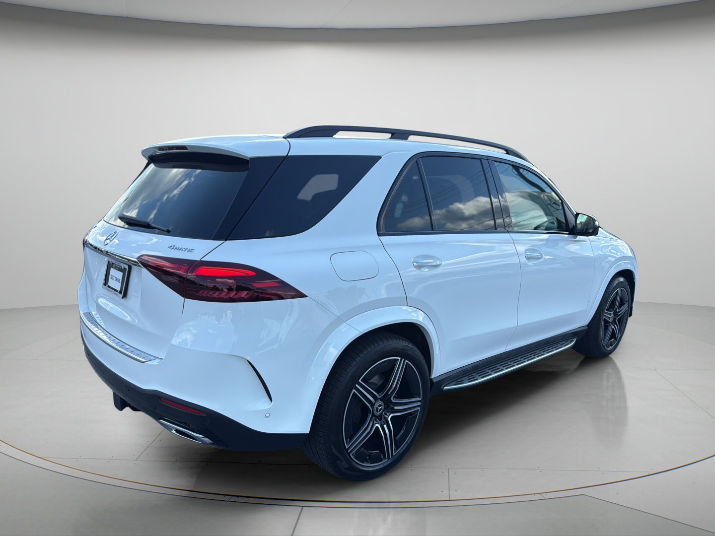 Certified Used 2026 Polar White Mercedes-Benz GLE 450 image 5